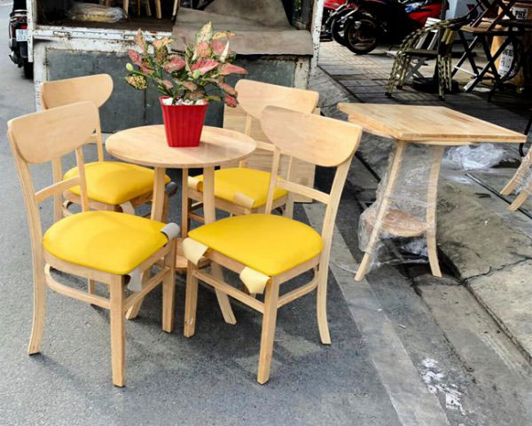 Bàn ghế gỗ trà sữa kết hợp ghế dựa