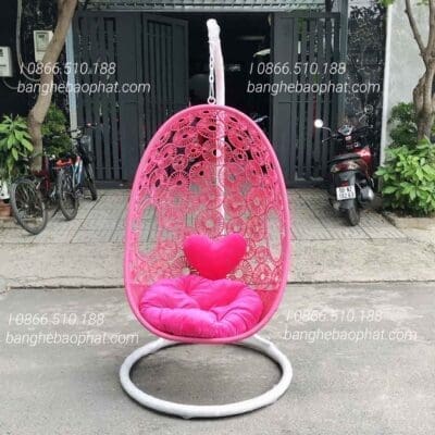 Xích đu trứng mây nhựa màu hồng