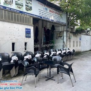 Bàn ghế cafe nhựa đúc chân inox màu đen