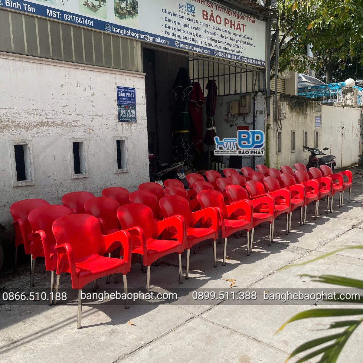 ghế nhựa cafe ngoài trời chân inox màu đỏ