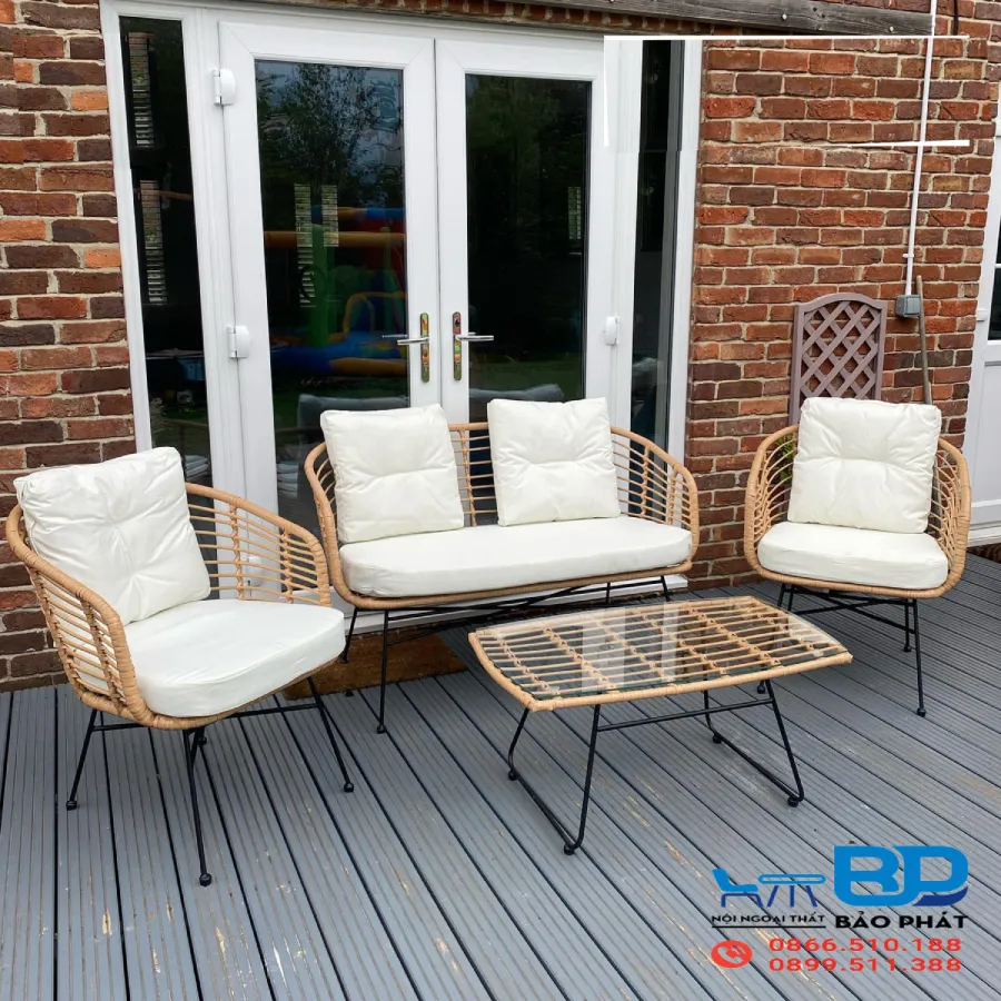 Bàn cafe mây nhựa kiểu dáng thấp