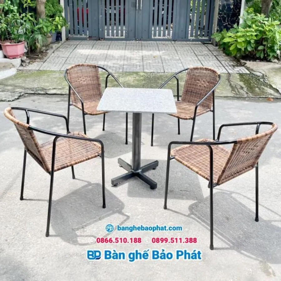 Ghế mây nhựa khung sắt bền bỉ với thời gian