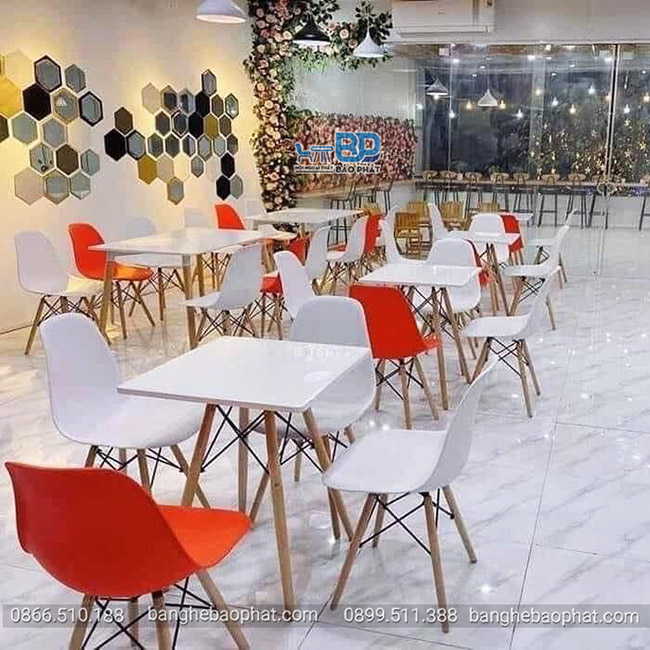 Bàn ghế quán trà sữa ghế nhựa eames chân gỗ
