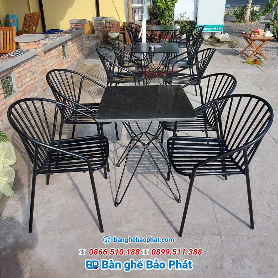 Bàn ghế sắt ngoài trời 