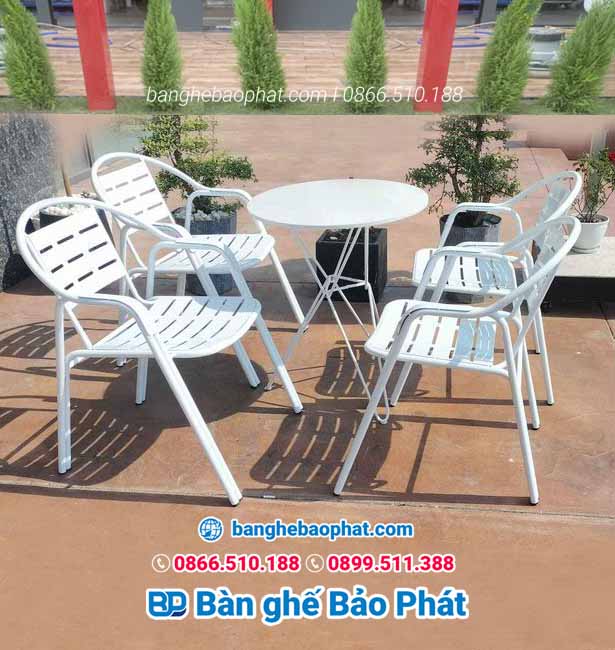 Bàn tròn sắt tối giản, sang trọng