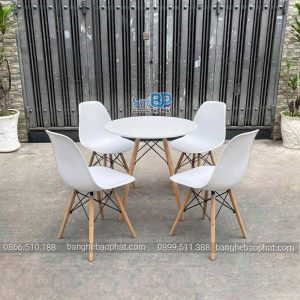 Bộ bàn ghế nhựa eames chân gỗ màu trắng