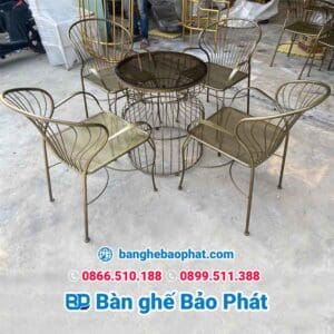 Ghế sắt lưới sân vườn