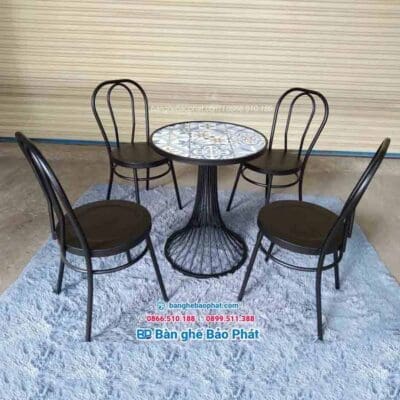 Ghế sắt thonet quán cà phể