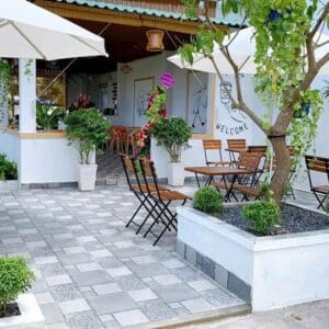 Bàn ghế cafe ngoài trời sắt gỗ Patio 01 11 Bàn ghế sắt gỗ quán cafe ngoài trời