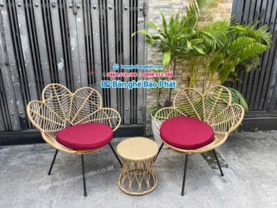 Bàn ghế nhựa giả mây ban công cánh hoa