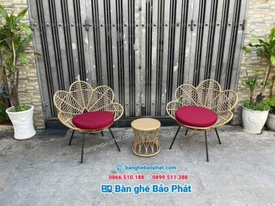 Bàn ghế nhựa giả mây ban công cánh hoa