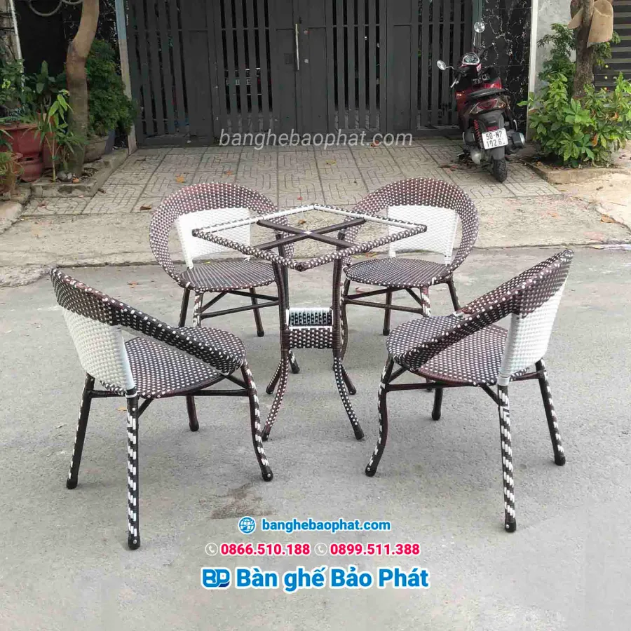 Bàn ghế đĩa lưng thấp nhựa giả mây BGNGMBP004