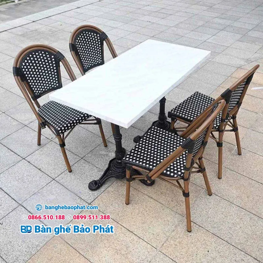 Bàn ghế mây nhựa có thiết kế đẹp mắt