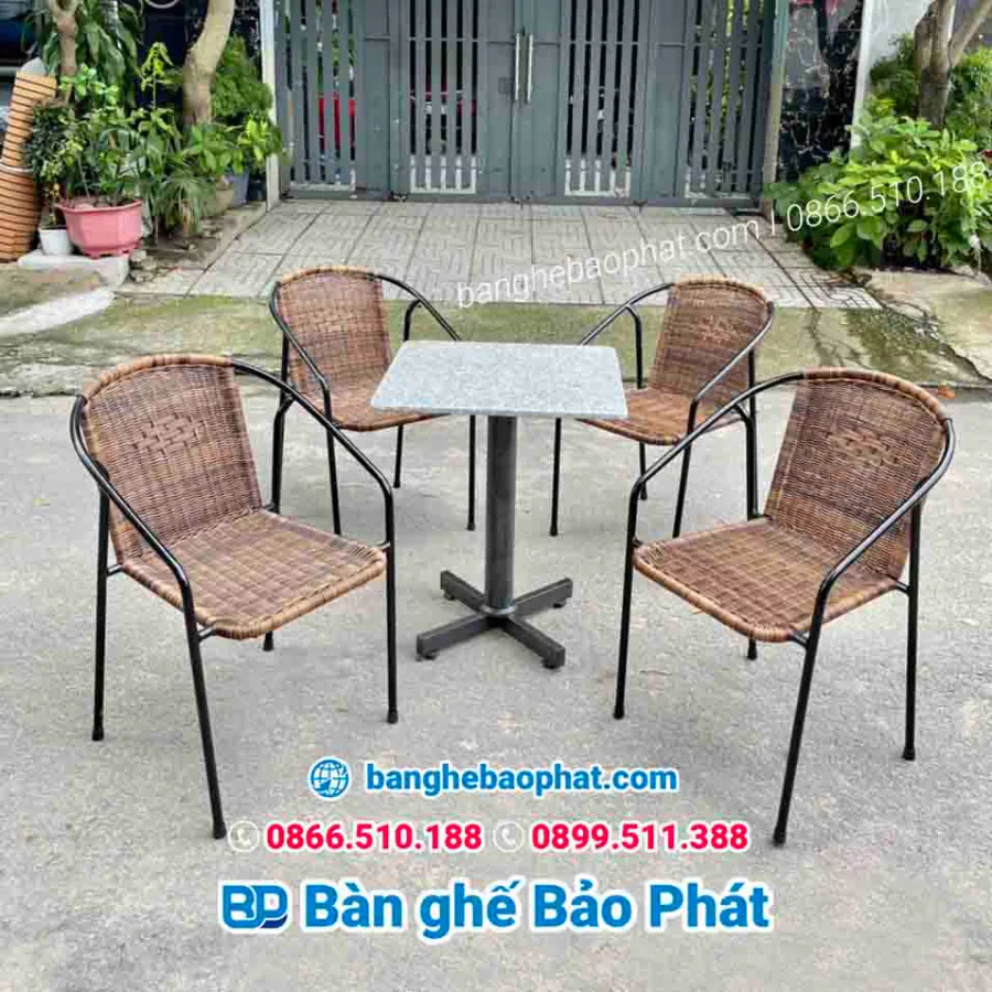 Bàn ghế nhựa giả mây Cocala dây tròn thiết kế mộc mạc, gần gũi