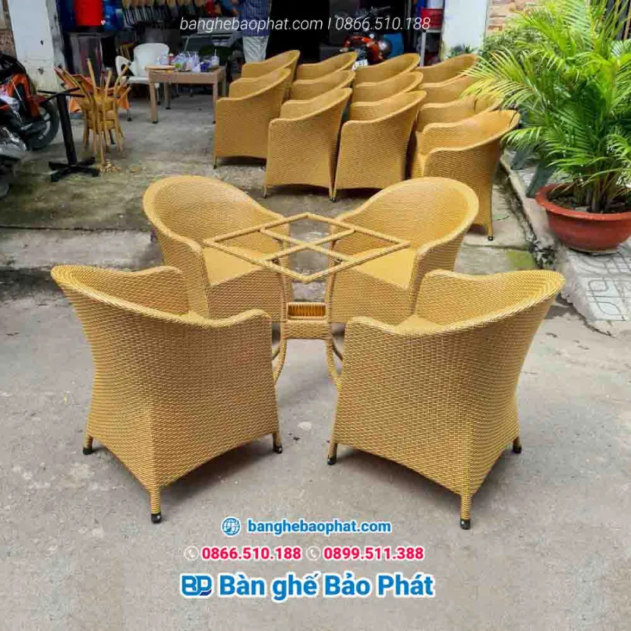 Bàn ghế nhựa giả mây quán cafe tại Sóc Trăng dạng ghế thúng bành
