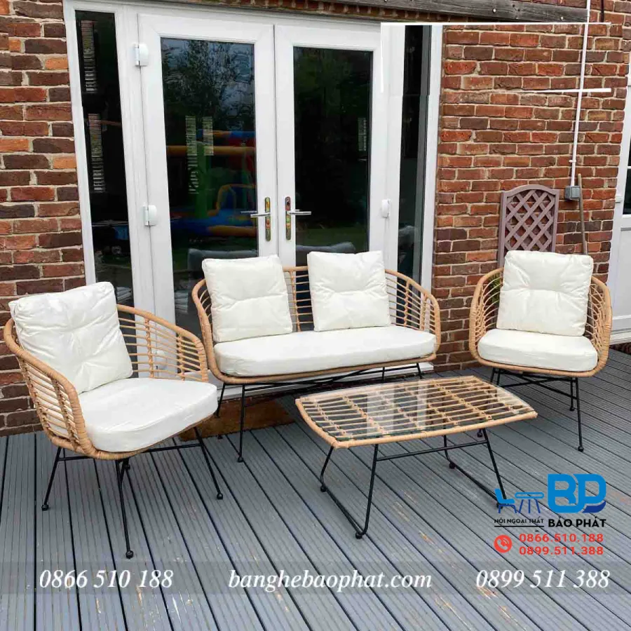 Bộ bàn ghế mây nhựa phòng khách nhỏ gọn, màu sắc ấn tượng