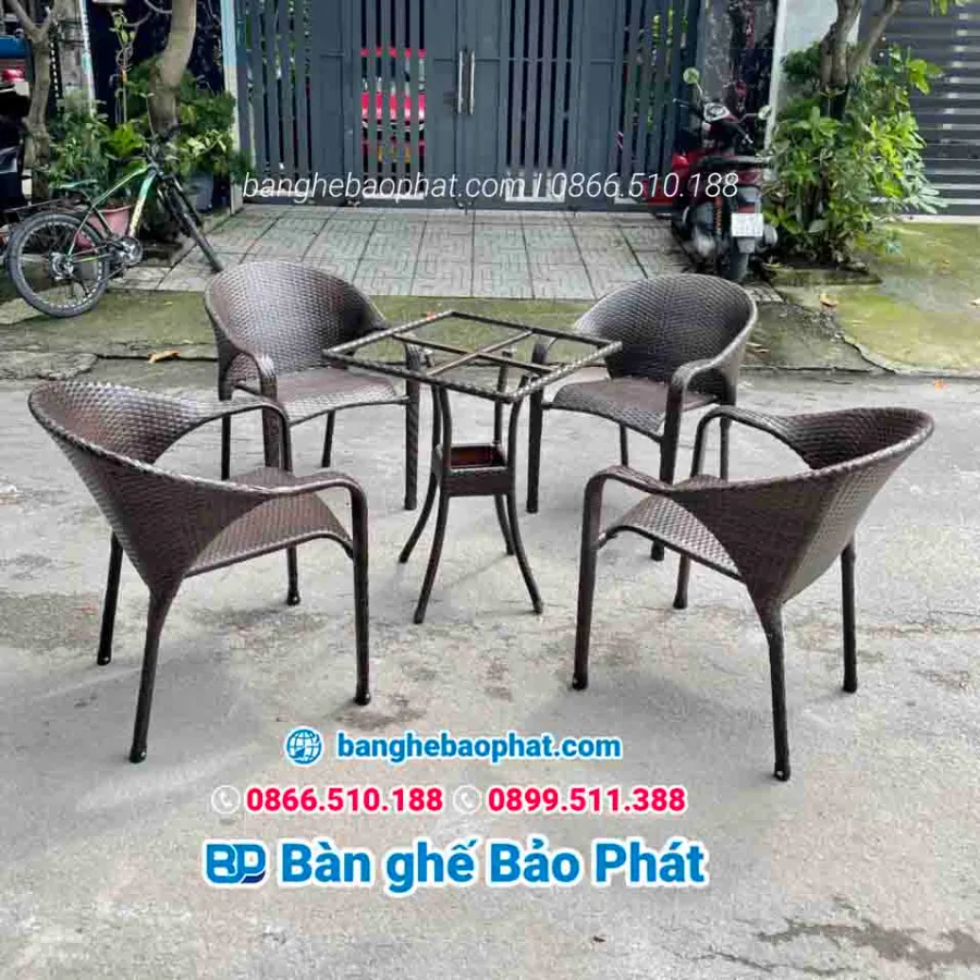 Mẫu bàn ghế nhựa giả mây ban công thiết kế ấn tượng