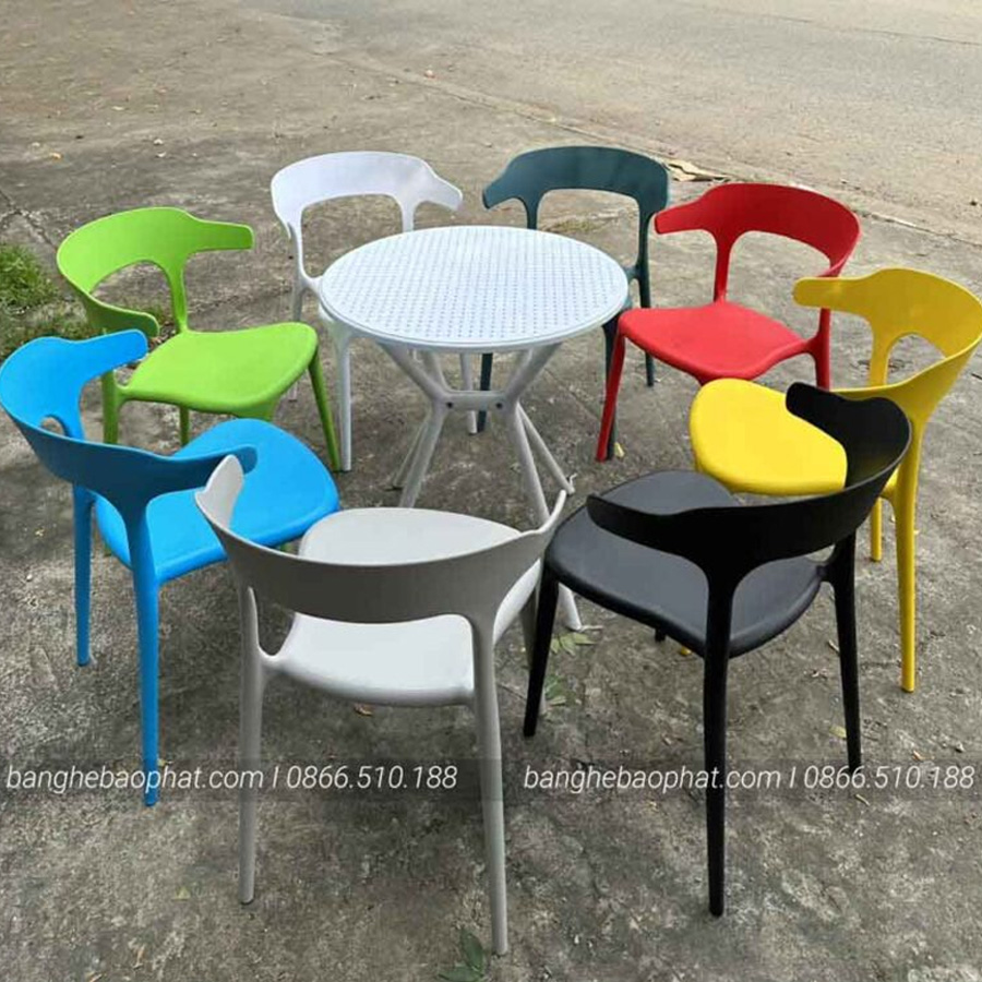 Bàn ghế cafe nhựa Nemo (ghế nhựa 3001) được rất nhiều quán cafe lựa chọn bởi trọng lượng nhẹ, tính bền bỉ bao và dễ dàng dọn, sắp xếp