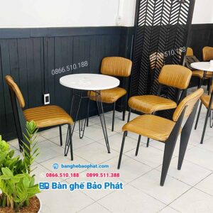 Bàn ghế sắt cafe bộc nệm BGSBP038