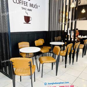 Bàn ghế sắt cafe bộc nệm BGSBP038