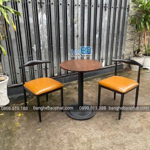 Bộ bàn ghế sắt quán cà phê BGSBP035