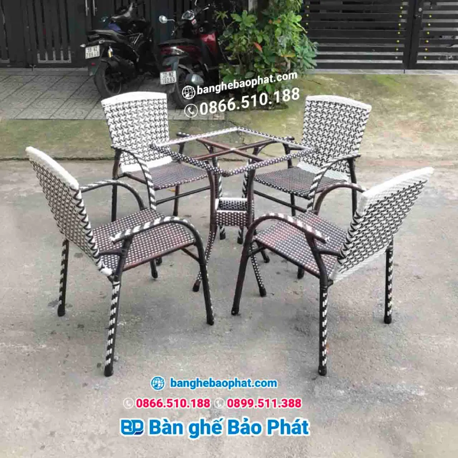 Bàn ghế cafe nhựa giả mây cũ ghế hoài văn cần thanh lý tại TPHCM