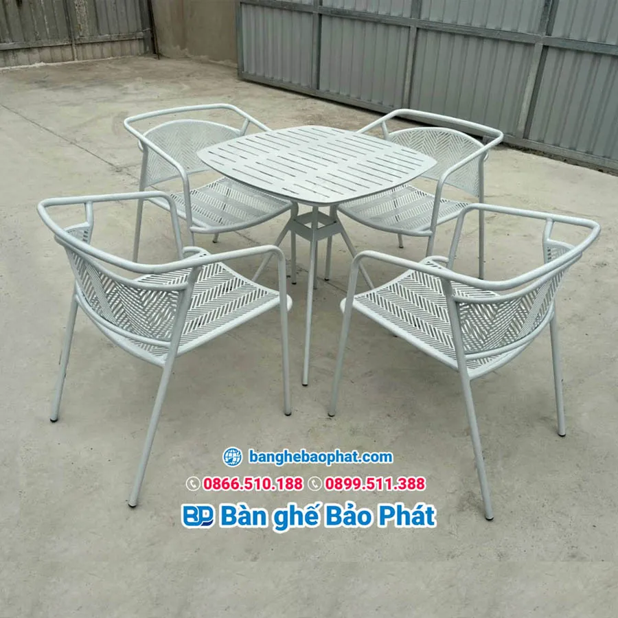 Bàn ghế cafe sắt Campuchia BGSBP026