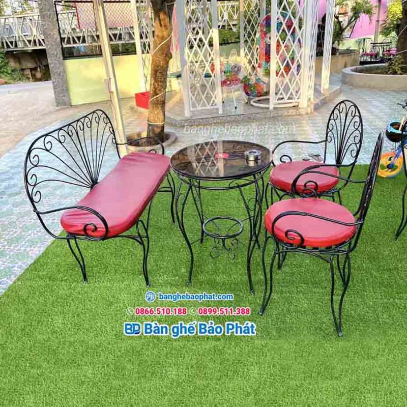 Ứng dụng của bộ bàn ghế sắt mỹ nghệ BGSMNBP001