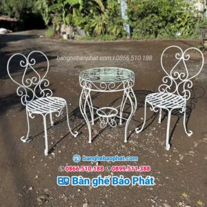 Bàn ghế sắt mỹ nghệ BGSMNBP004