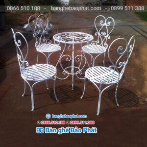 Bàn ghế sắt mỹ nghệ BGSMNBP004