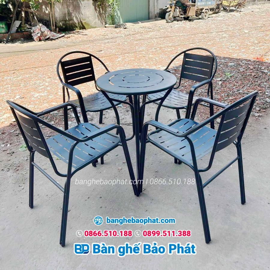 Bàn ghế sắt ngoài trời BGSBP008