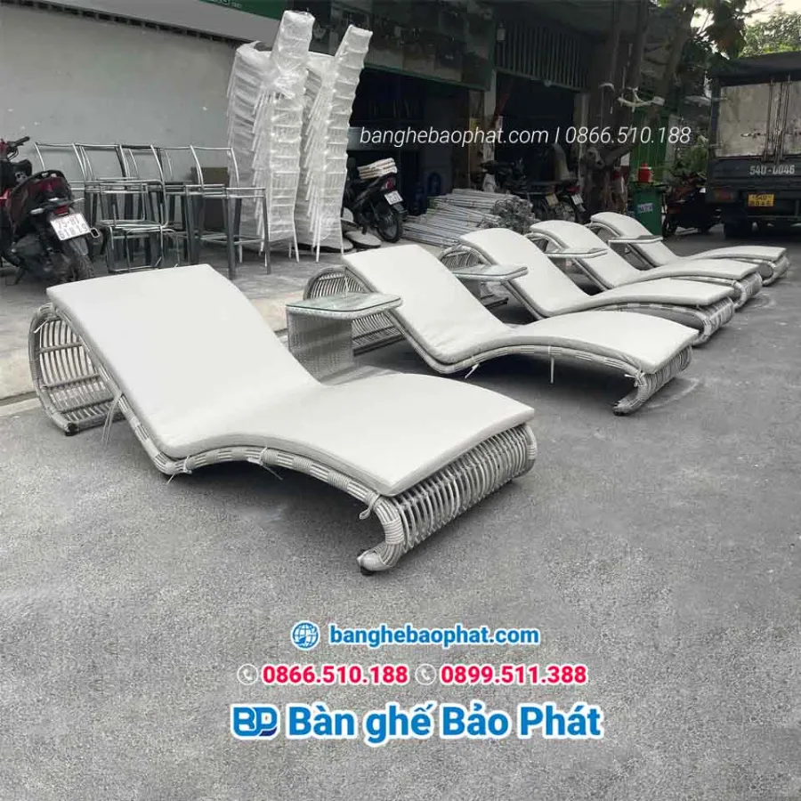 Ghế nằm hồ bơi lót đệm nhựa giả mây GTNNGMBP013