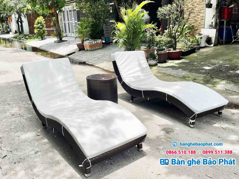 Giường tắm nắng GTNNGMBP003 thích hợp với không gian ngoài trời do chất liệu bền bỉ