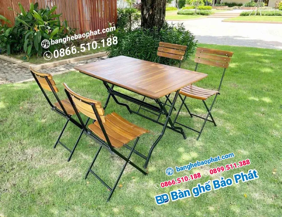 Sử dụng bàn ghế gỗ xếp cafe thanh lý giúp tiết kiệm không gian