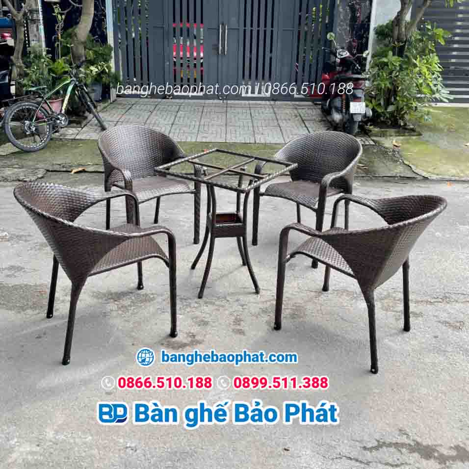 Bàn ghế ăn nhựa giả mây Q3 