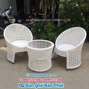 Bàn ghế nhựa giả mây thư giãn đan mắt cáo