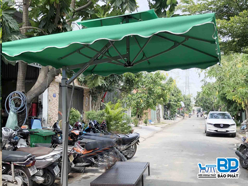 Dù che nắng bãi biển lệch tâm vuông 2m5 BP003