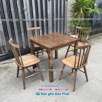 Bàn ghế gỗ quán ăn phong cách vintage