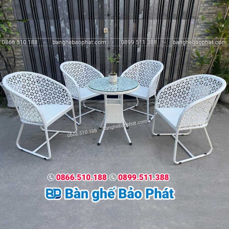 Bộ bàn ghế nhựa giả mây đan hình hoa mai thiết kế hiện đại 