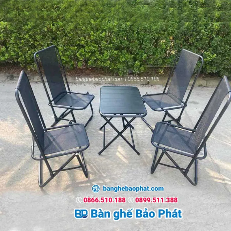 Ghế cafe dạng gấp thiết kế nhỏ gọn, tiện lợi