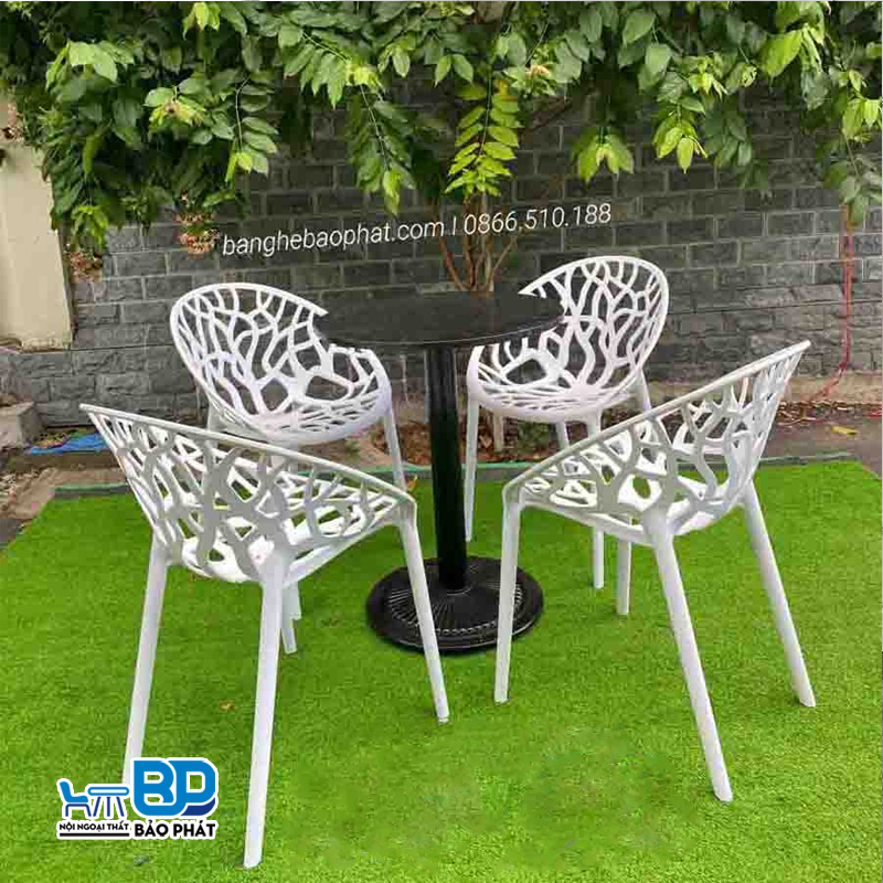 Bàn ghế cafe nhựa thân thiện với môi trường