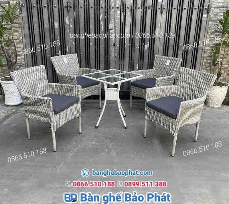 Bàn ghế Diana nhựa giả mây ngoài trời có đệm