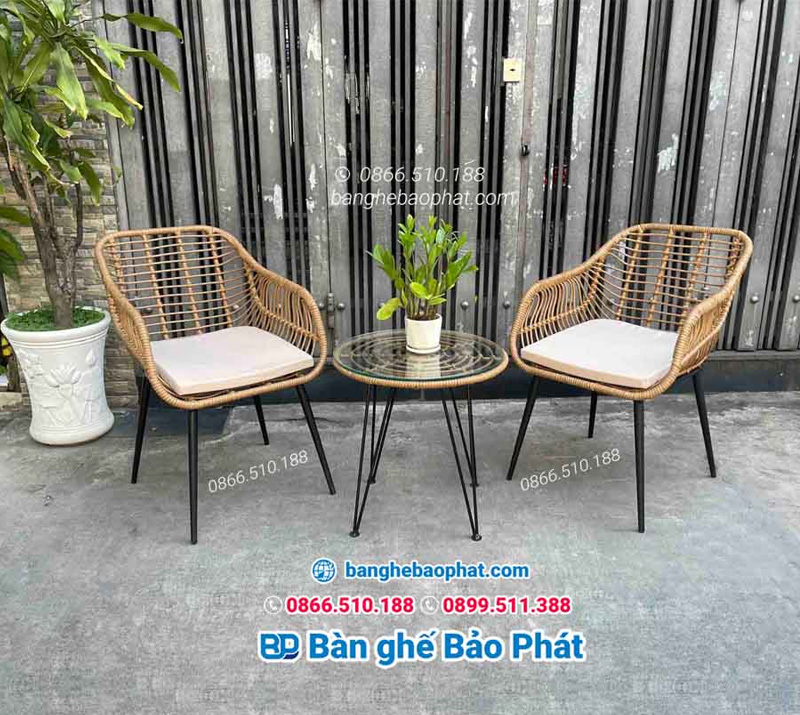 Bàn ghế nhựa giả mây có đệm có độ bền cao