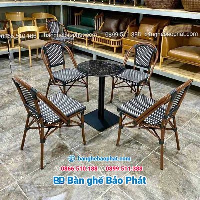 Bàn ghế nhựa giả mây phong cách Retro