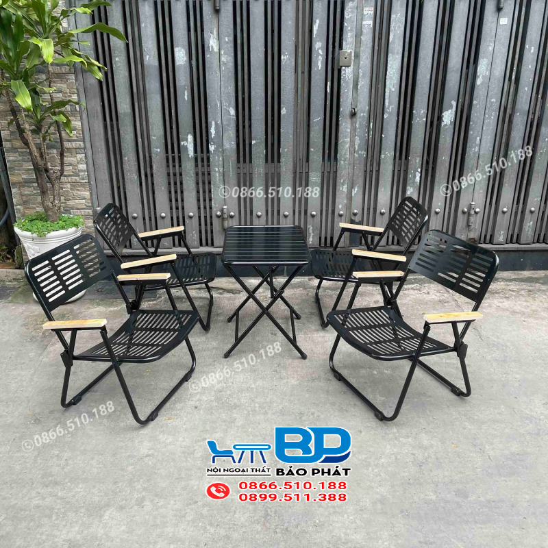 Bàn ghế cafe take away tiện lợi và nhỏ gọn