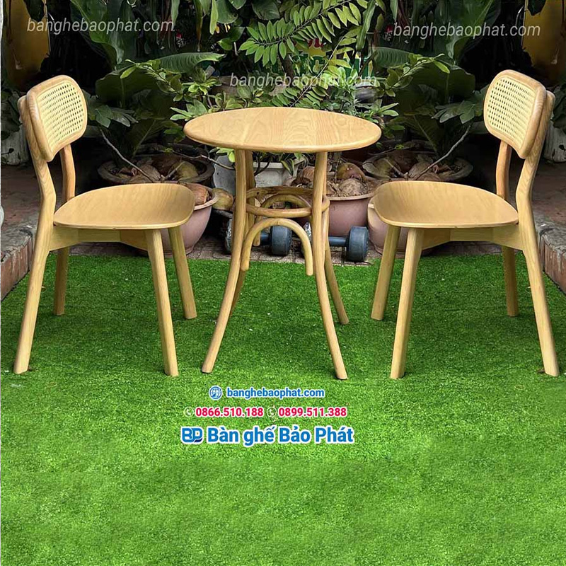 Bàn ghế cafe gỗ tại Quận 1 