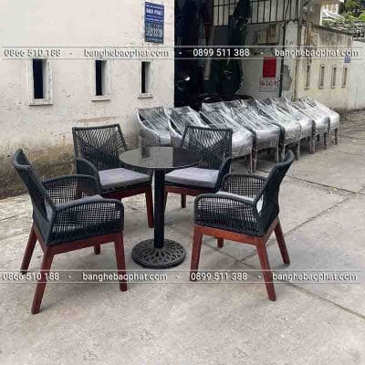 Bàn ghế gỗ đan dây dù