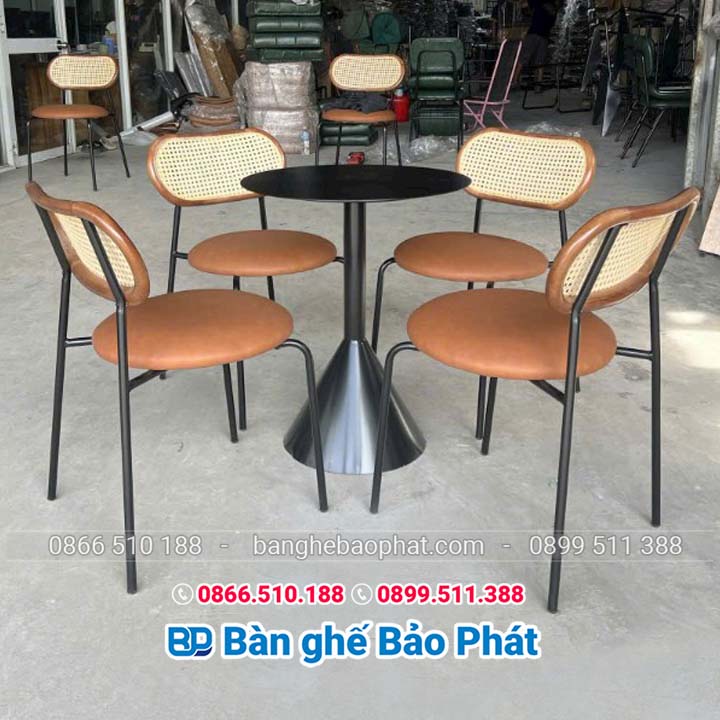 Bàn ghế sắt nệm cafe tại Quận 9 giá rẻ
