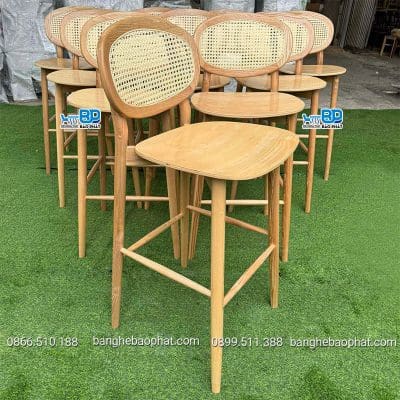 Ghế bar gỗ có tựa lưng mây tròn