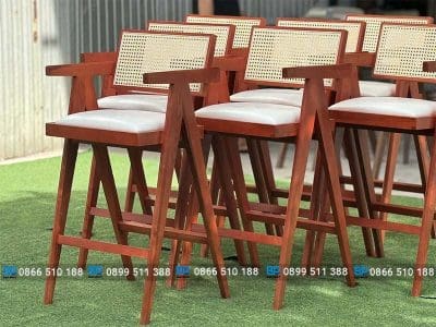Ghế bar Vleg gỗ nệm